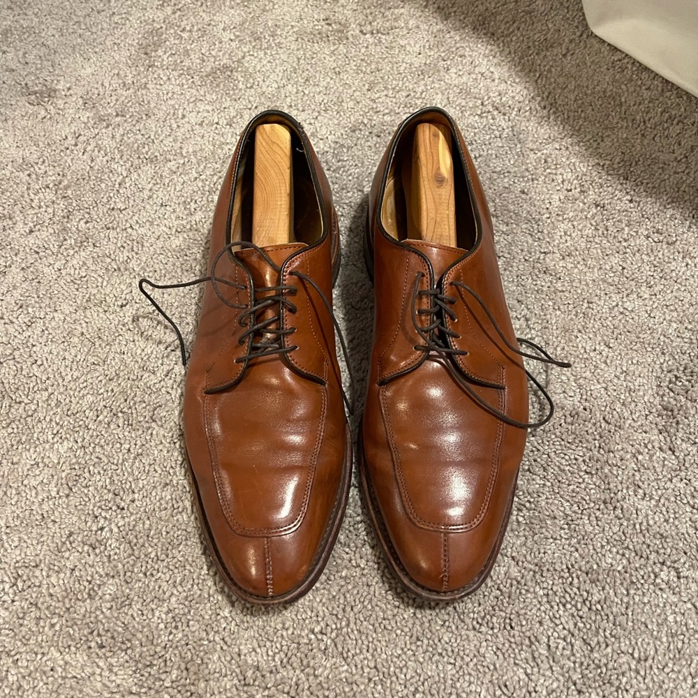 Men’s dress shoes